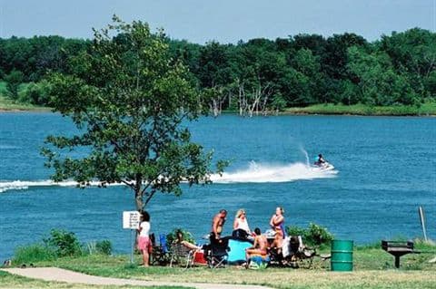 Longview Lake